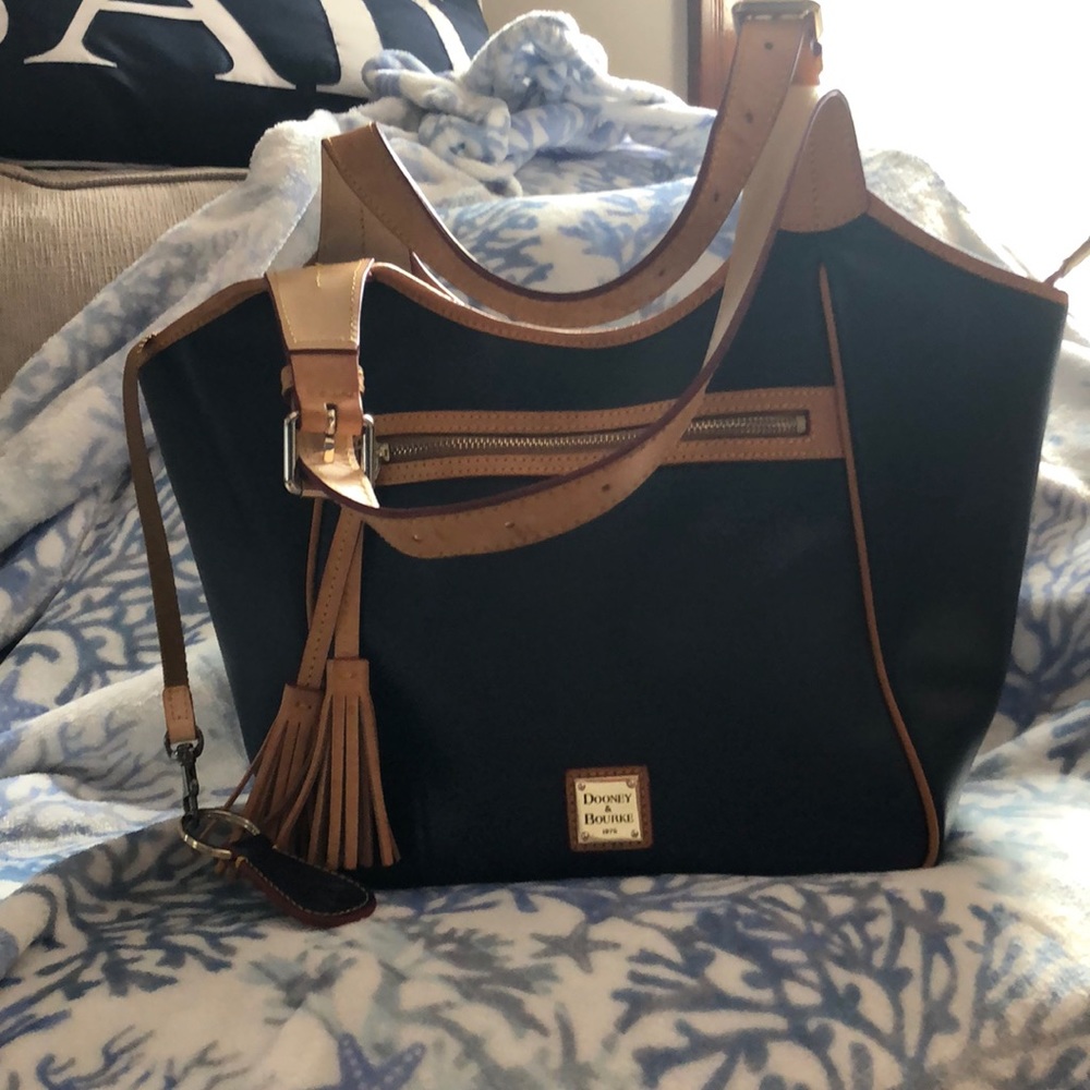 Dooney and Bourke pocketbook and key ring